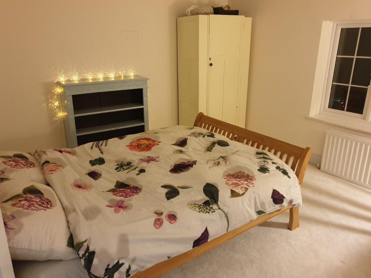 Lotus Pod House Homestay Horsell Екстериор снимка